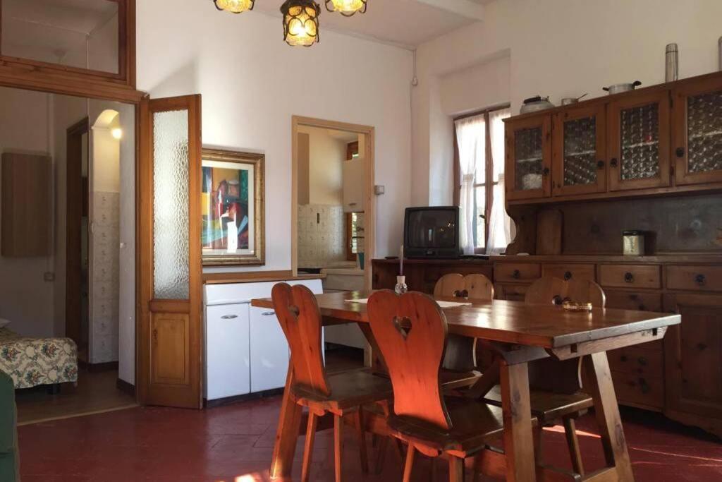 Nel Set Di Piccolo Mondo Antico Villa Viola Valsolda Екстер'єр фото